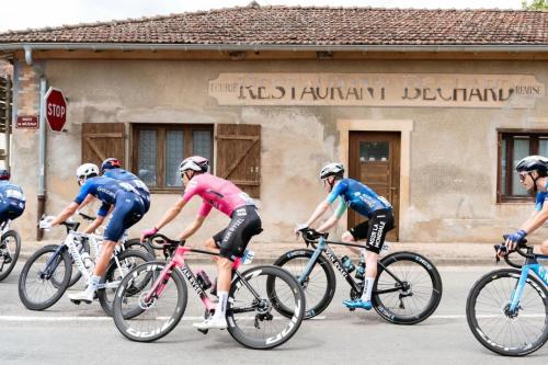 tour-ain-2024-etape-1-photo-xavier-pereyron-lnc-08